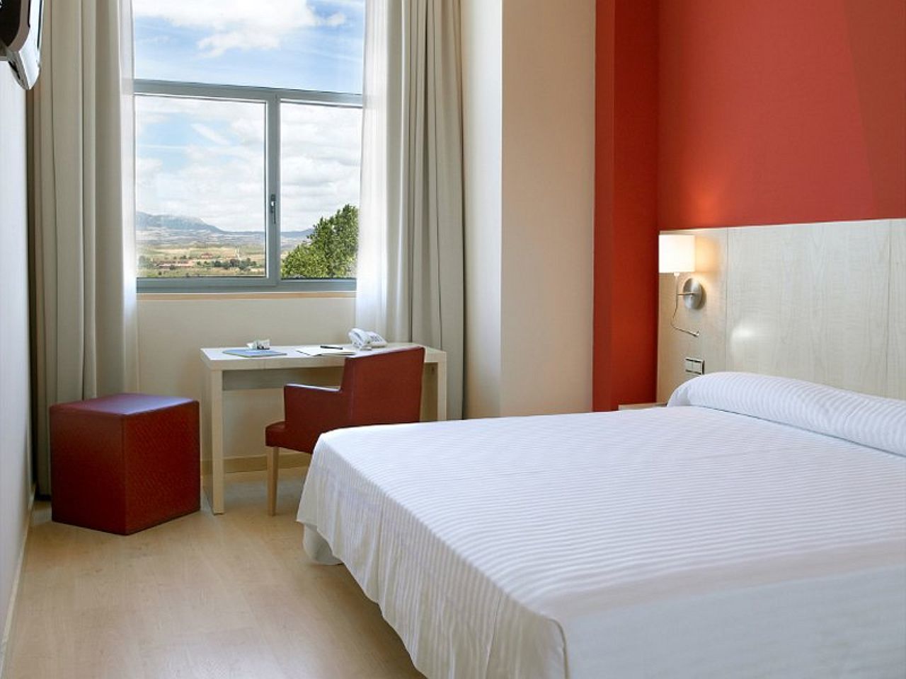 Hotel Sercotel Portales Logrono Ruang foto