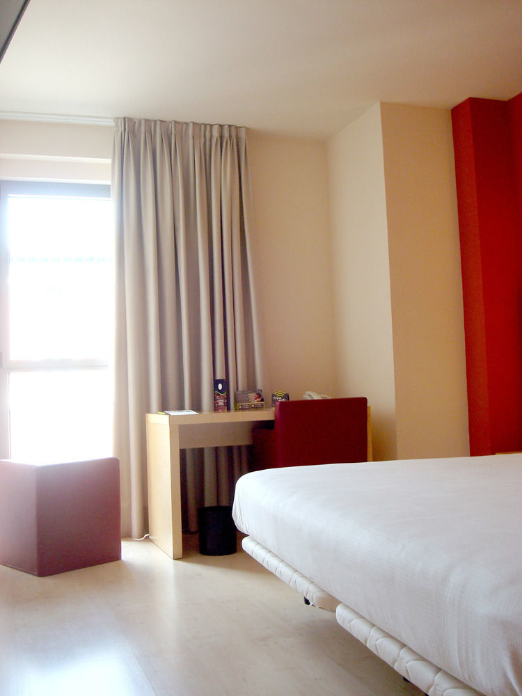 Hotel Sercotel Portales Logrono Bagian luar foto